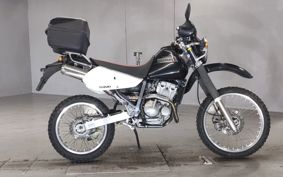 SUZUKI DJEBEL250XC SJ45A