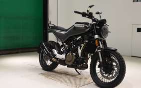 HUSQVARNA SVARTPILEN 125 2023