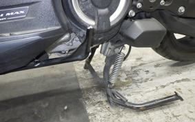 YAMAHA T-MAX 560 T 2021 SJ19J