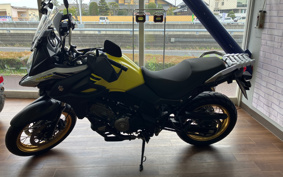 SUZUKI DL650 ( V-Strom 650 ) 2019 C733A
