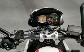 TRIUMPH STREET TRIPLE S HDA52A