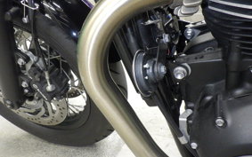 TRIUMPH BONNEVILLE BOBBER 2023