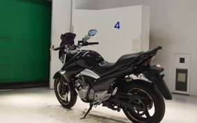 SUZUKI GSR250