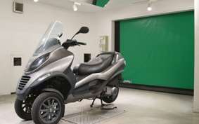 PIAGGIO MP3 250