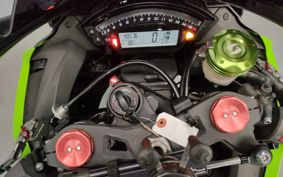 KAWASAKI ZX 10 NINJA R 2014 ZXT00J