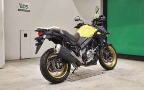 SUZUKI Vｽﾄﾛｰﾑ650XTA 2017 C733A