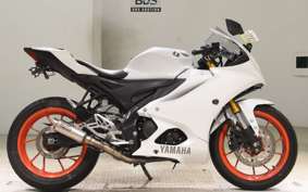YAMAHA YZF-R15 2023