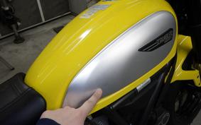 DUCATI SCRAMBLER ICON 2015