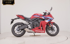 HONDA CBR650R E-Clutch 2025 RH17