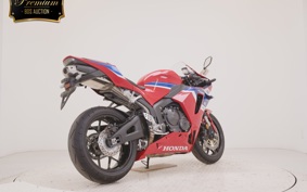 HONDA CBR600RR 2025 PC40