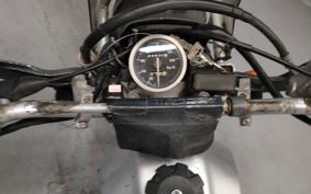 SUZUKI DJEBEL200 SH42A