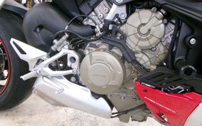 DUCATI STREET FIGHTER V4S 2022 1F00