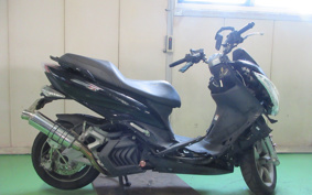 YAMAHA MAJESTYS SG28J