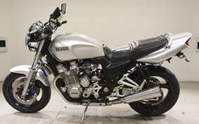 YAMAHA XJR1300 2000 RP03J