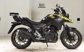 SUZUKI Vｽﾄﾛｰﾑ250A 2009