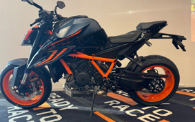 KTM 1290 SUPER DUKE R EVO V3940