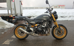 KAWASAKI Z900RS SE 2025 ZR900K