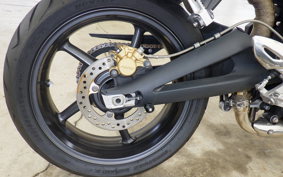 TRIUMPH STREET TRIPLE 2010