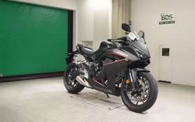 HONDA CBR650R E-Clutch 2018 RH17