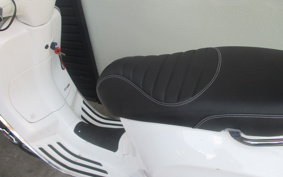 VESPA PRIMA BEIGE RA150