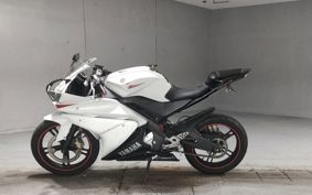 YAMAHA YZF-R125 RE06