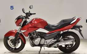 SUZUKI GSR250