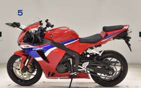 HONDA CBR600RR 2025 PC40