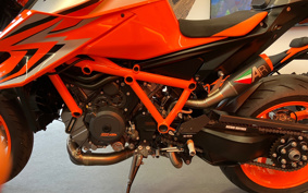 KTM 1290 SUPER DUKE R EVO 2022 V3940