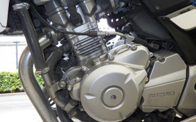 SUZUKI GSR250