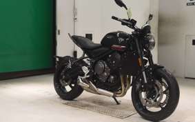 TRIUMPH TRIDENT 660 2025