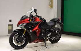 SUZUKI GSX-S1000F 2015