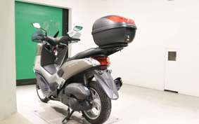 YAMAHA N-MAX 2002 SE86J