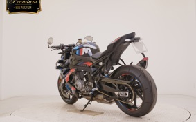 BMW M1000R 2024
