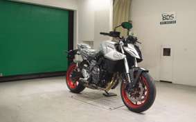 SUZUKI GSX-8S 2000 EM1AA