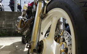 HARLEY XLH883