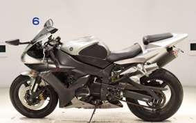 YAMAHA YZF-R1 2002
