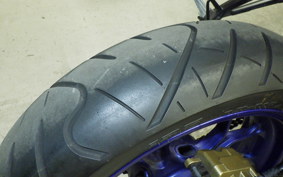 YAMAHA YZF-R25