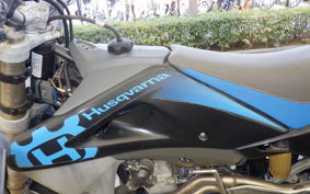 HUSQVARNA SM570R 2002