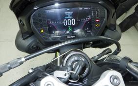 TRIUMPH STREET TRIPLE RS 2022
