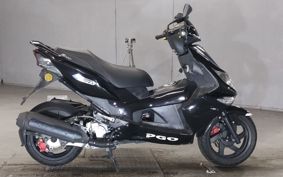 PGO  G-MAX125LC ..