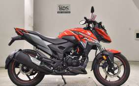 HONDA X-BLADE