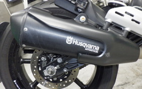 HUSQVARNA SVARTPILEN 250 2015