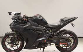 YAMAHA YZF-R25 2025 RG10J