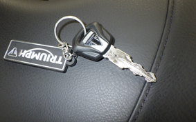 TRIUMPH BONNEVILLE BOBBER 2022