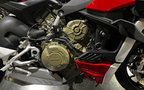 DUCATI STREET FIGHTER V4S 2022 1F00
