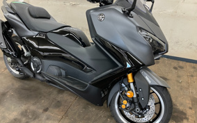 YAMAHA T-MAX 560 A SJ21J