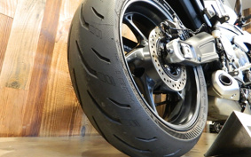 TRIUMPH DAYTONA 660 2024 LGL23U