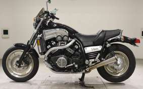 YAMAHA VMAX 2004