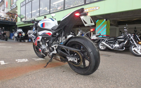 BMW M1000R 2023 0E81