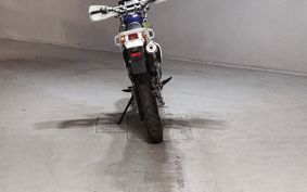 SUZUKI DJEBEL250XC SJ45A